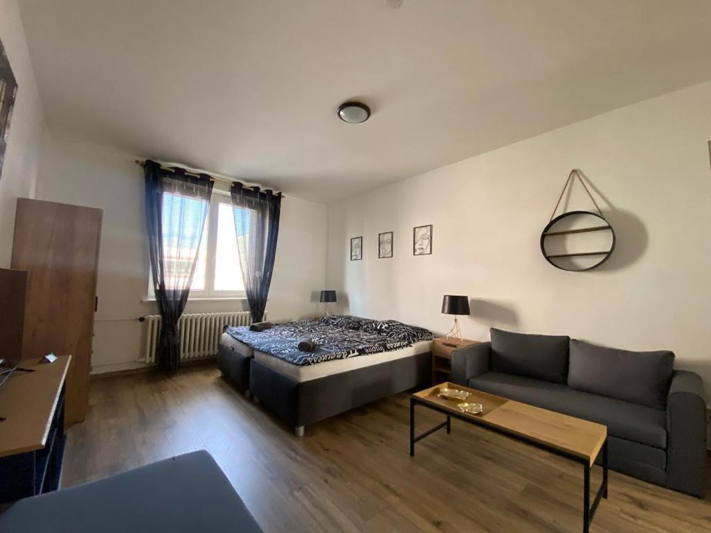 Cerna Ruze - Apartman 4 Plzen Exterior photo